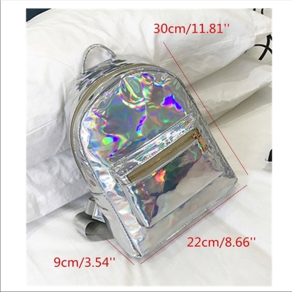 Gold iridescent back pack 🎒 - Picture 4 of 5
